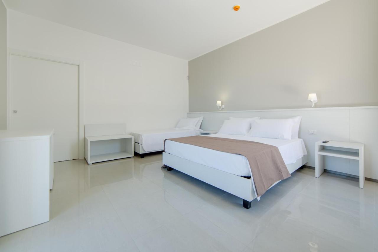 Smart Hotel Ugento Torre San Giovanni Ugento Ngoại thất bức ảnh